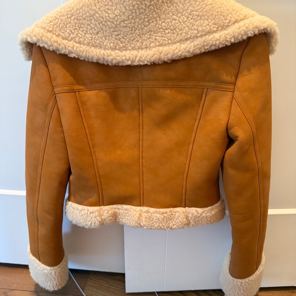 L'Academie x Bridget Taryn Fitted Faux Shearling Jacket - Picture 5 of 6